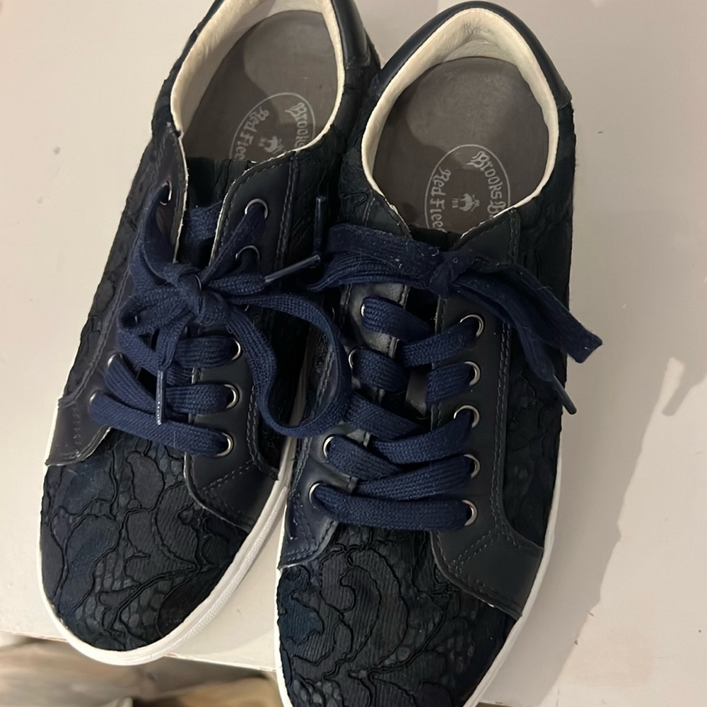 Brooks Brothers Red Fleece lace shoes